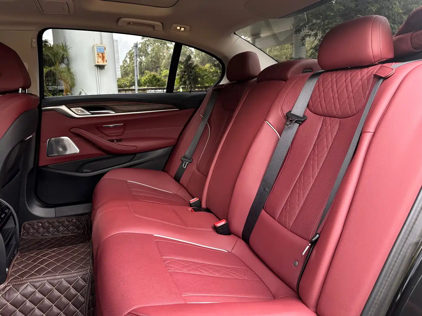BMW 5 Series 2023 530Li Leading Luxury Package фото 10