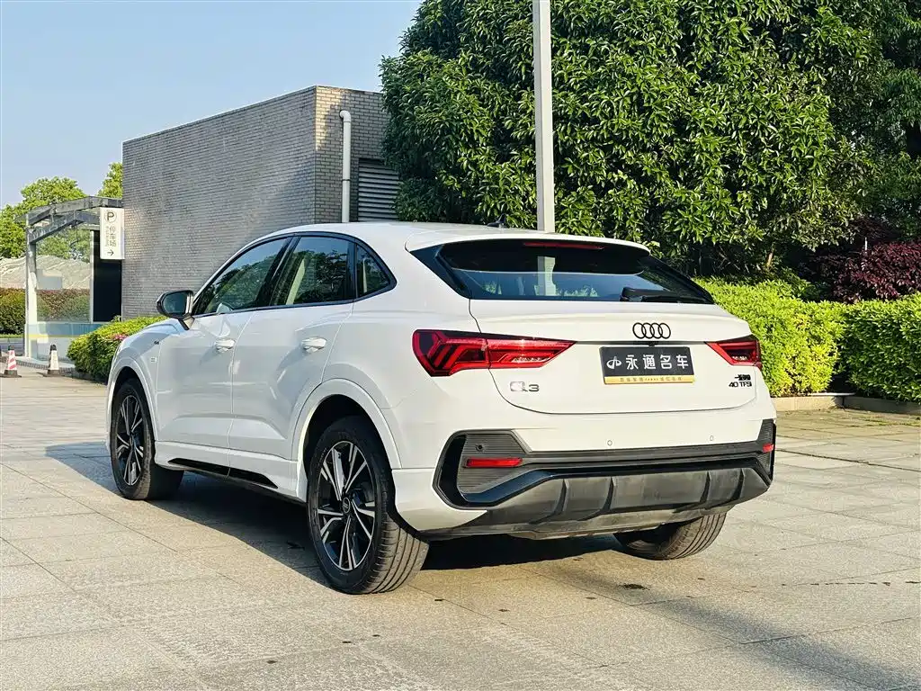 Audi Q3 Sportback 2023 40 TFSI Fashion фото 17