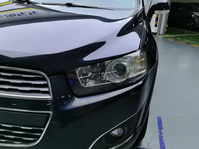 Chevrolet Captiva 2017 2.4L 2WD Luxury Edition 7-Seater — фото 5