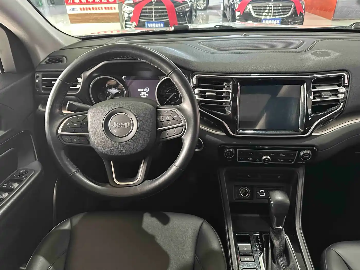 JEEP GRAND COMMANDER