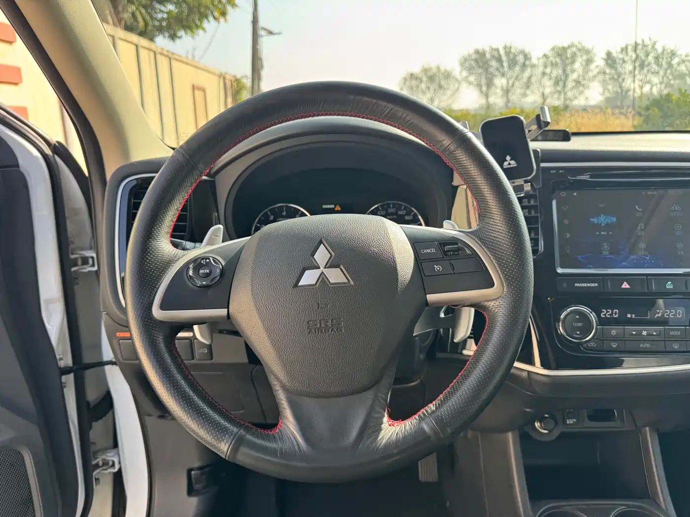 Mitsubishi Outlander (Import) 2015 2014 2.4L 4WD Luxury Value Edition 7-seater