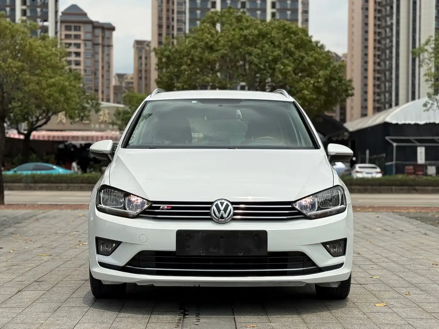 Volkswagen Golf Sportsvan 2016 1.6L Automatic Comfort фото 2