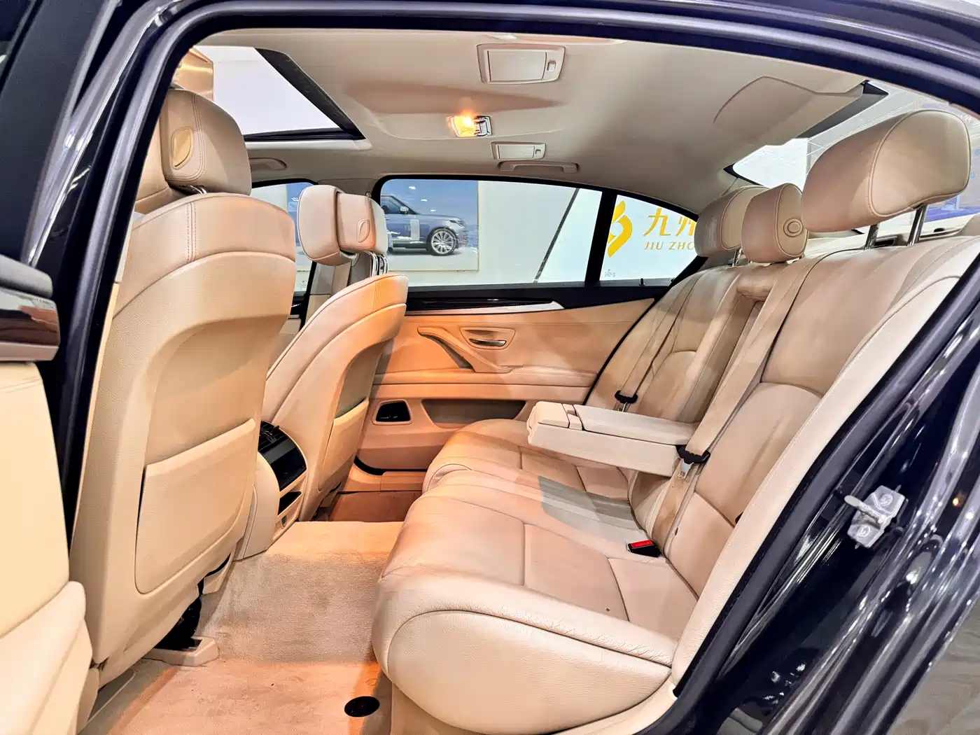 BMW 5 Series 2013 525Li Luxury фото 13