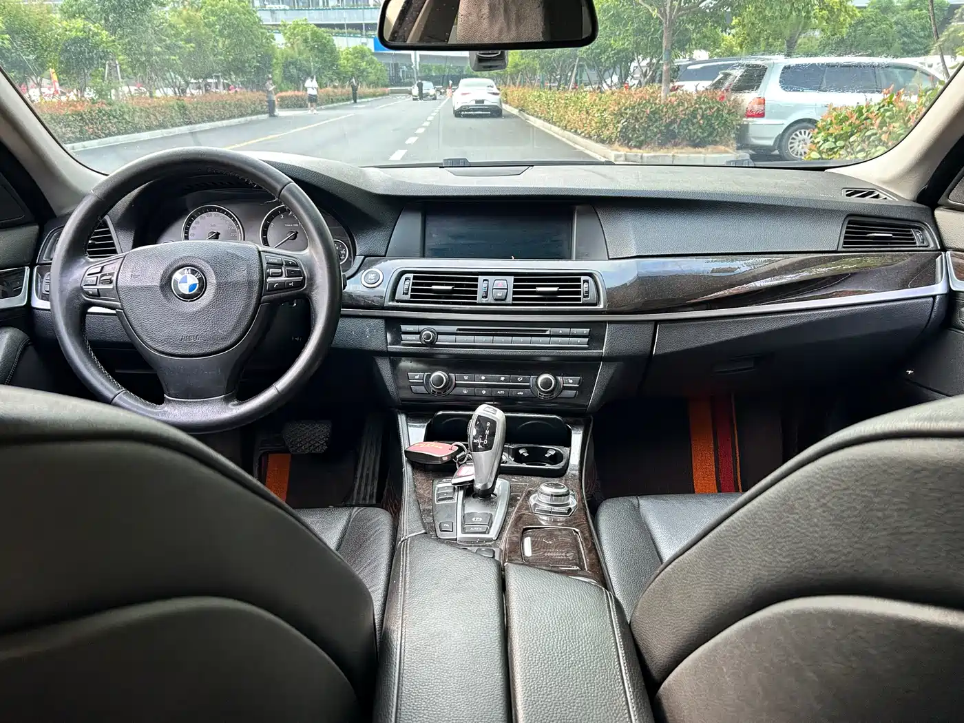 BMW 5 Series (Import) 2012 530i Leading Touring Edition фото 13