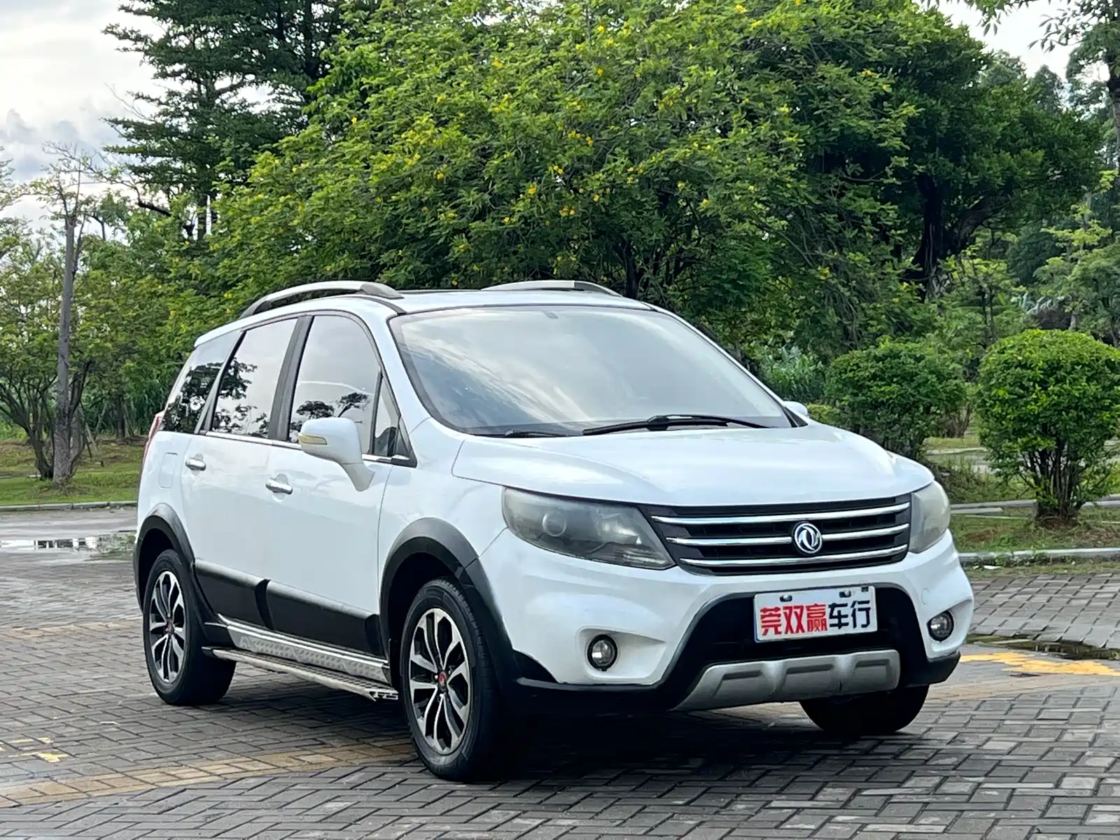 Фото 3 - Dongfeng Fengxing Jingyi X5