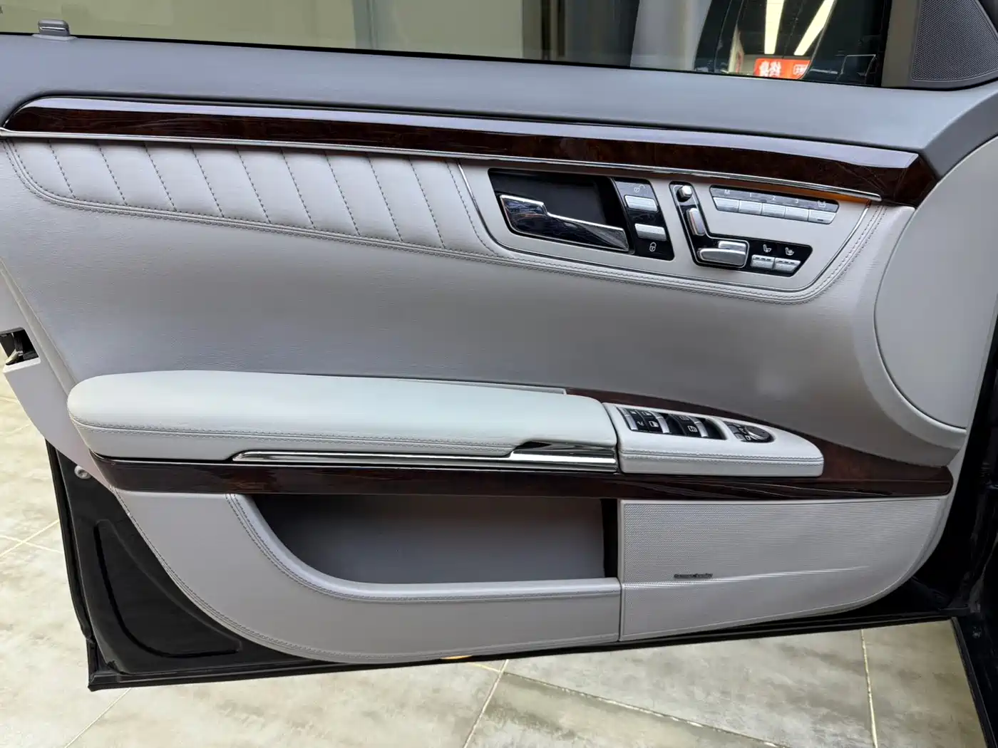 Mercedes-Benz S-Class 2010 S 600 L фото 15