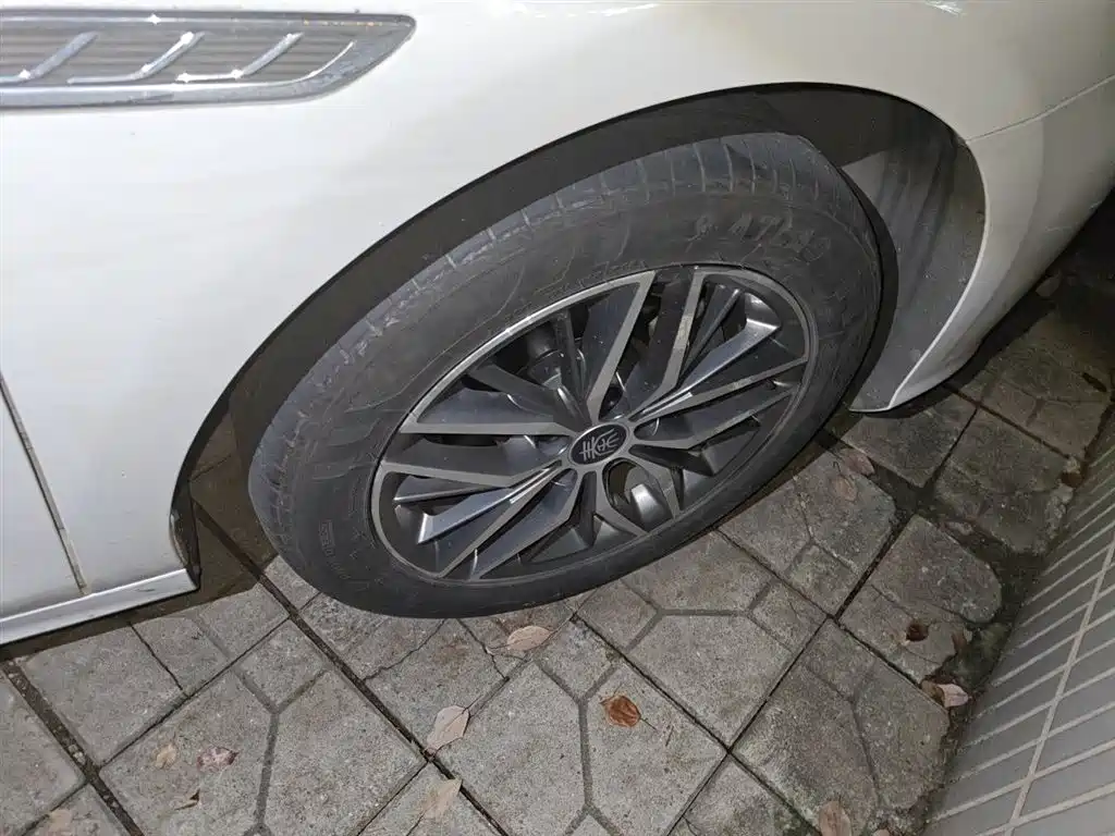 BYD Qin PLUS 2021 DM-i 120KM Premium фото 23
