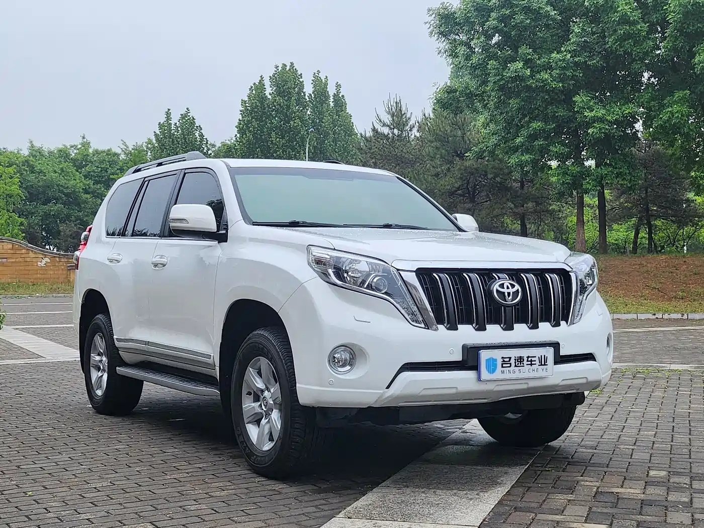 Toyota Prado 2014 4.0L Automatic TX-L фото 3