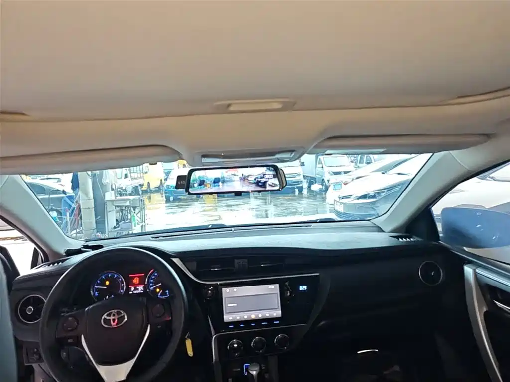 Toyota Corolla 2017 Facelift 1.2T S-CVT GL-i фото 18