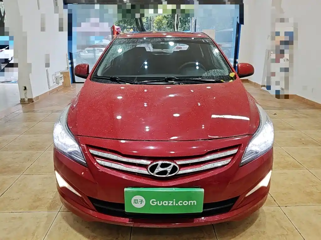صورة 3 - Hyundai Reina