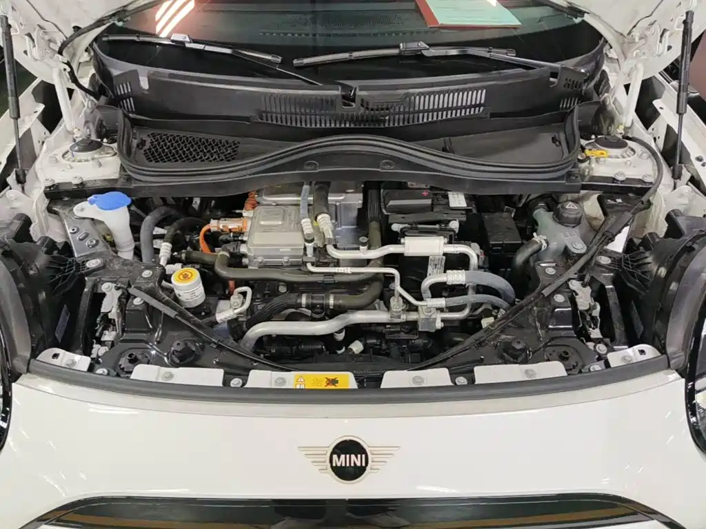 Фото 3 - MINI Electric MINI COOPER