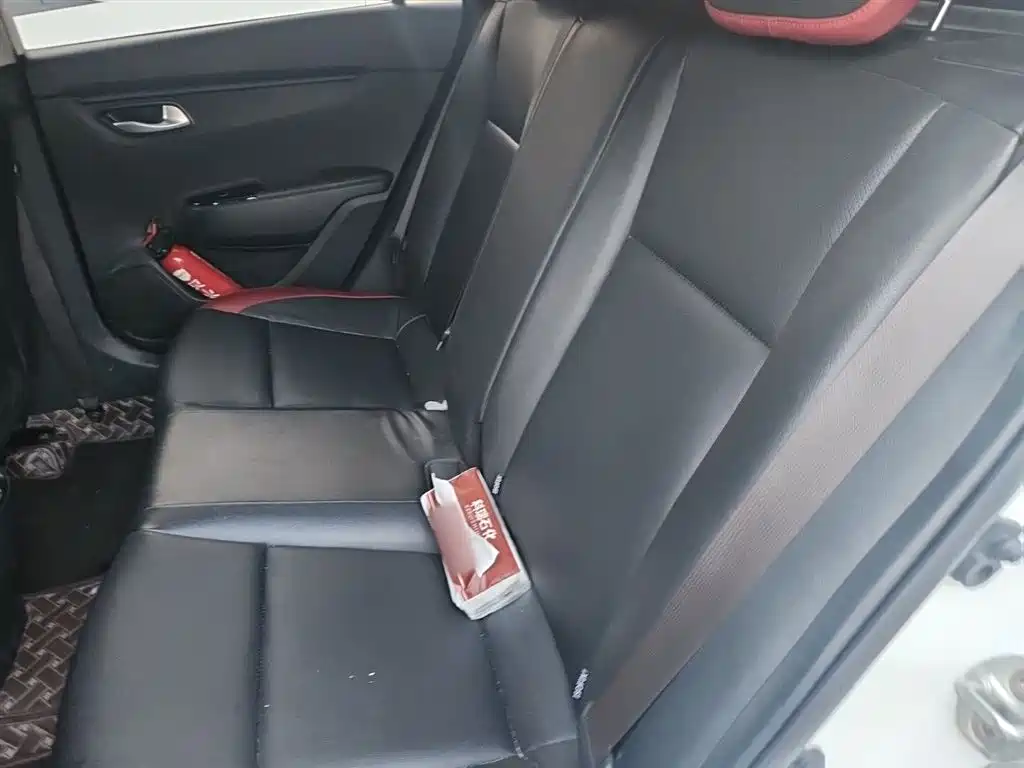 Kia KX CROSS 2018 1.6L Automatic Smart Sunroof Edition фото 14