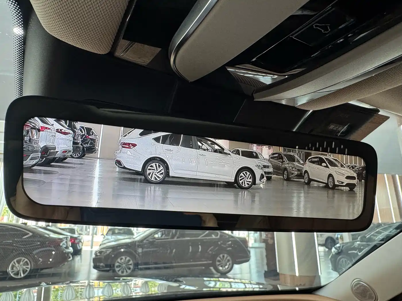Hongqi H9 2020 2.0T Smart Connection Qi Chang Edition фото 29