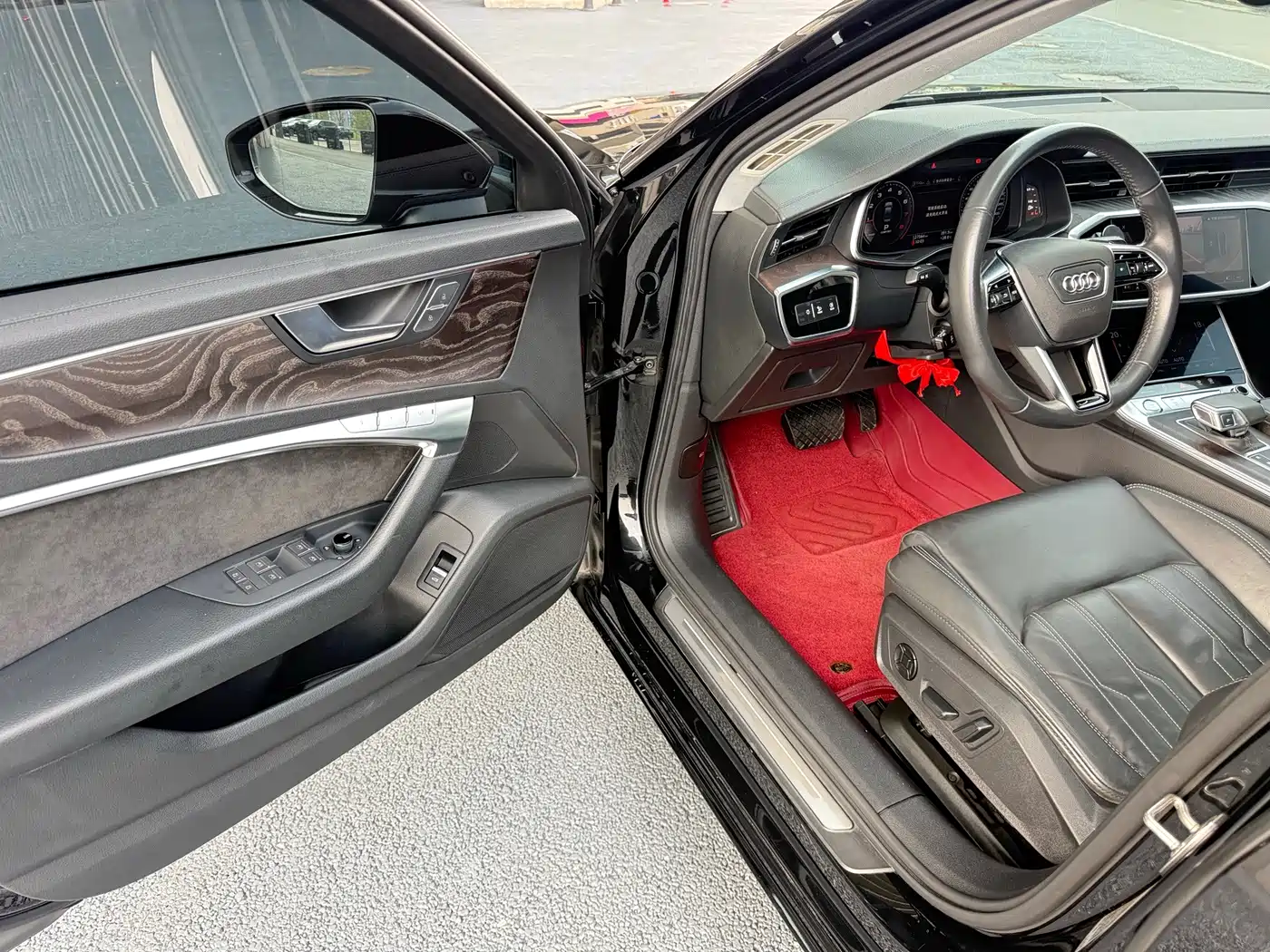 Фото 5 - Audi A6L