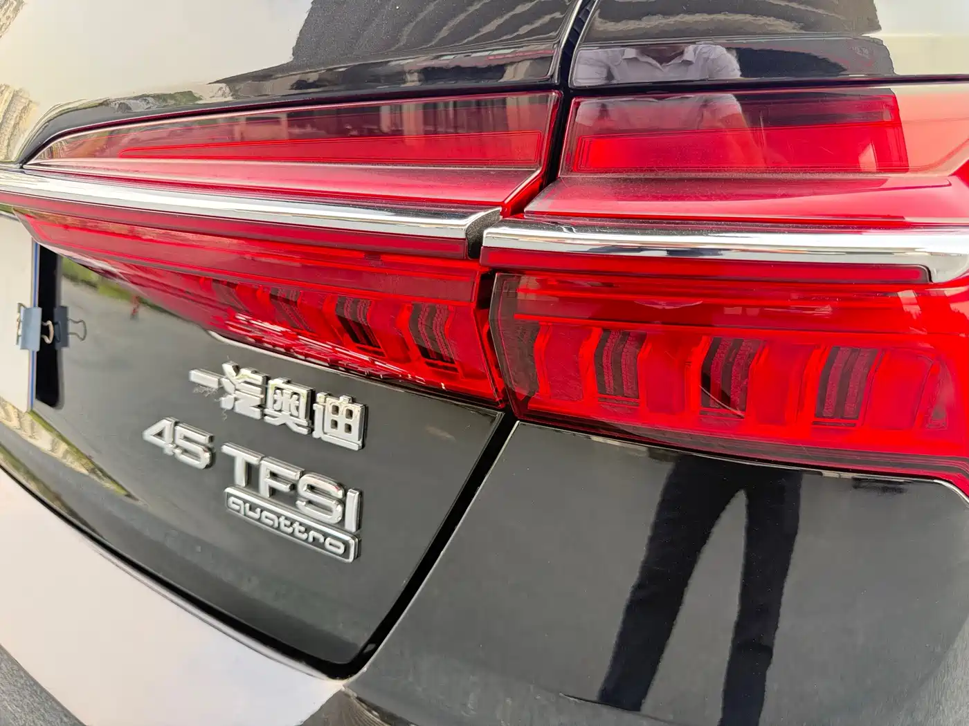 Фото 13 - Audi A6L
