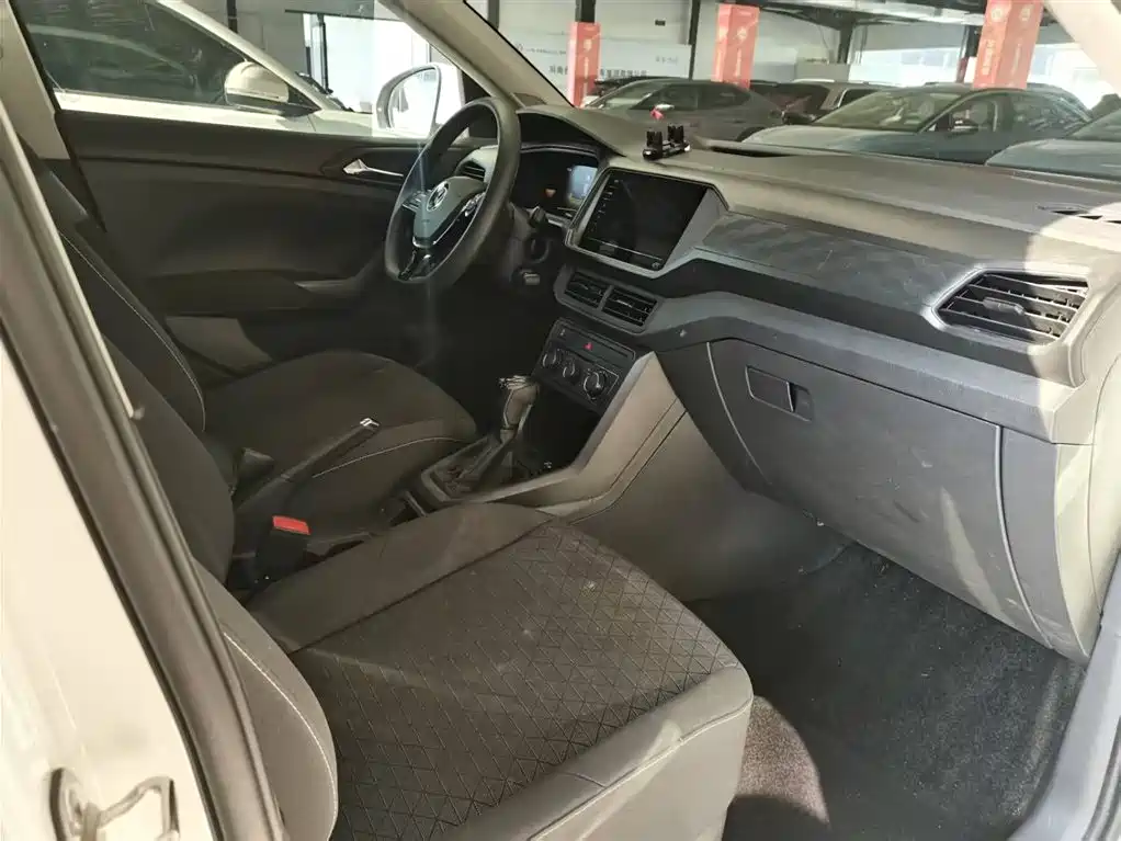Volkswagen T-Cross 2023 1.5L Automatic Trend Edition фото 6