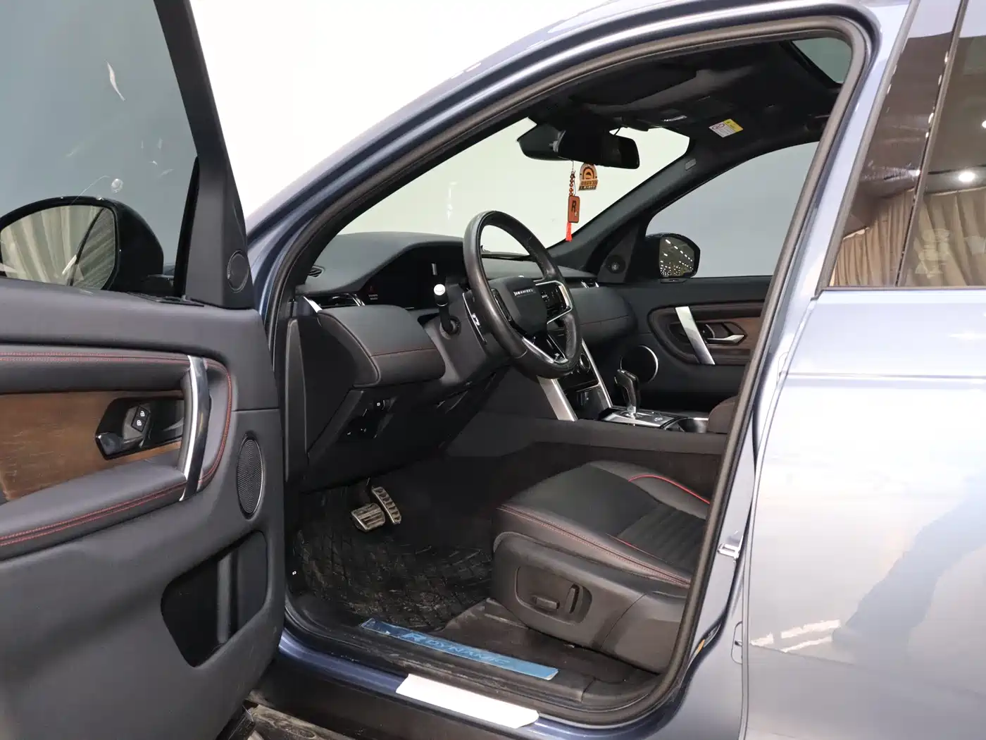 Land Rover Discovery Sport 2022 Model 249PS R-Dynamic S Performance Edition 5-Seater фото 19