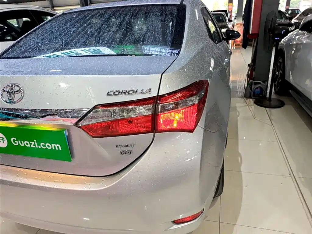 Toyota Corolla 2018 1.2T S-CVT GL-i Smart Shine Edition фото 8
