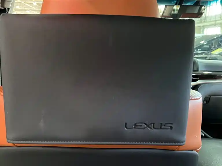 Lexus LX 2019 570 Dynamic Luxury Edition фото 18