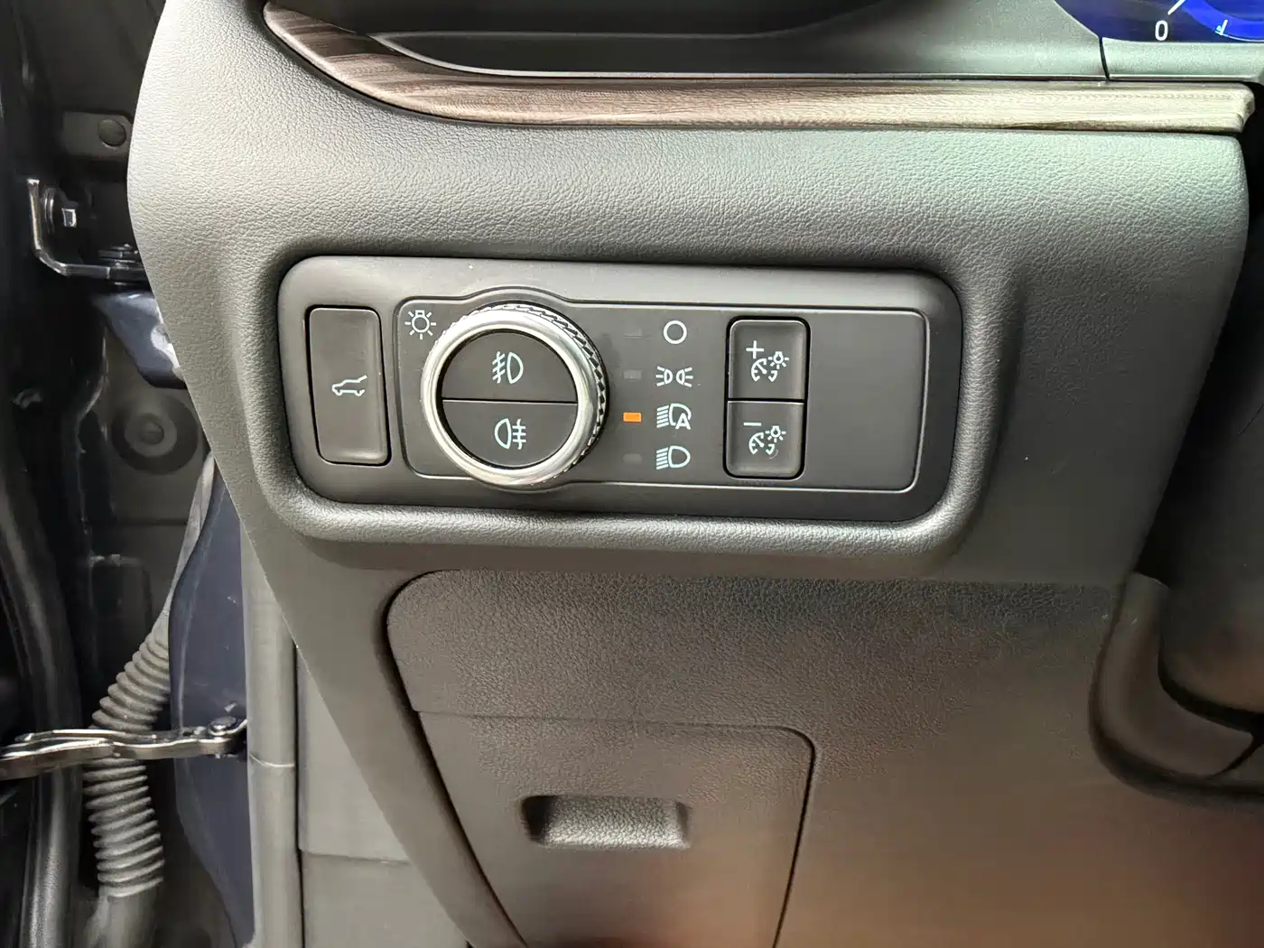 Ford Explorer 2021 2020 EcoBoost 285 AWD Titanium Edition 7-Seater