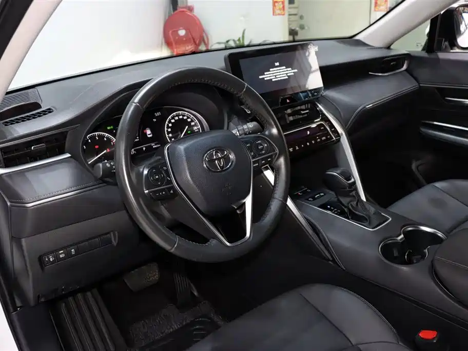 Toyota Venza 2023 2.0L CVT FWD Luxury фото 10