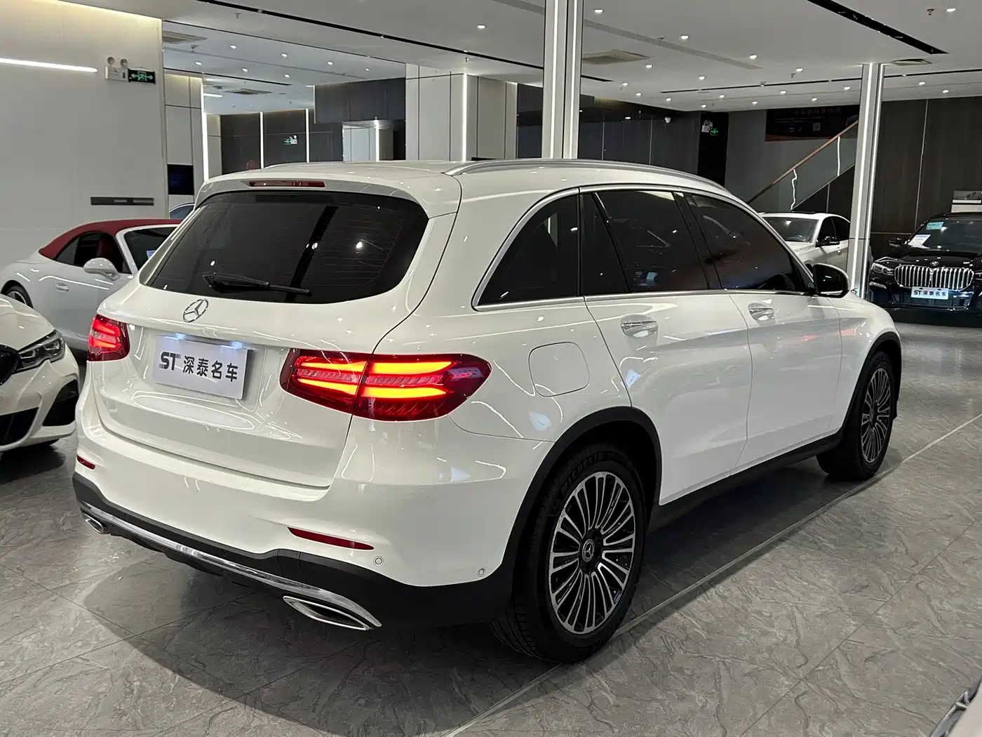 Mercedes-Benz GLC 2018 GLC 200 4MATIC фото 4