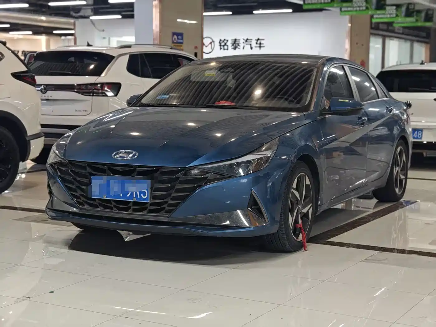 Hyundai Elantra 2022 1.5L CVT LUX Premium Edition