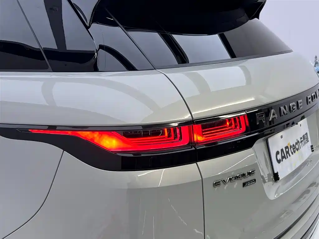 Land Rover Range Rover Evoque 2023 Range Rover Evoque L 249PS Luxury Edition фото 11