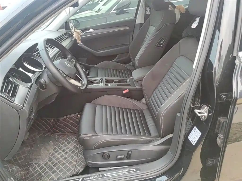Volkswagen Magotan 2020 330TSI DSG Leading фото 15