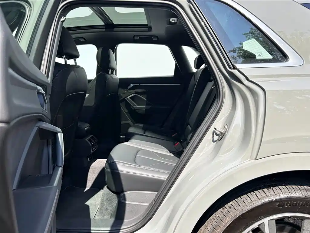 Фото 11 - Audi Q3