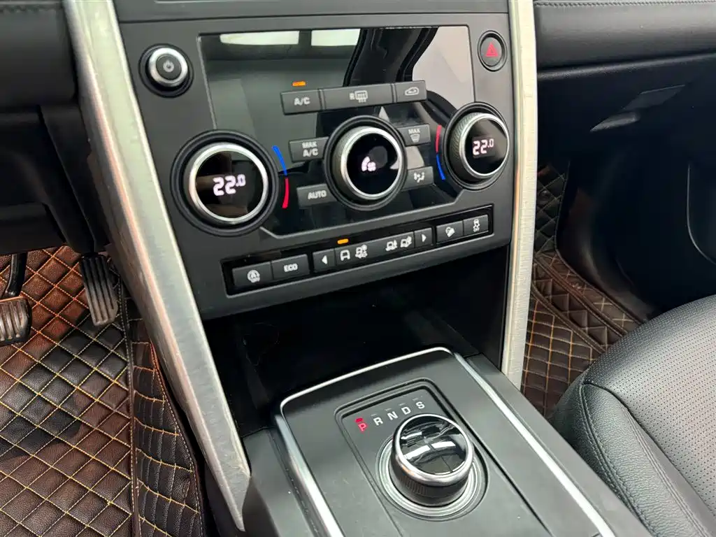 Land Rover Discovery Sport 2019 240PS SE Edition China V фото 10