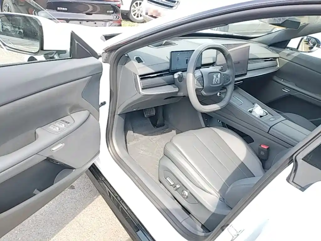 Dongfeng Yipai eπ007 2026 2025 EREV 230Pro Cruise Edition