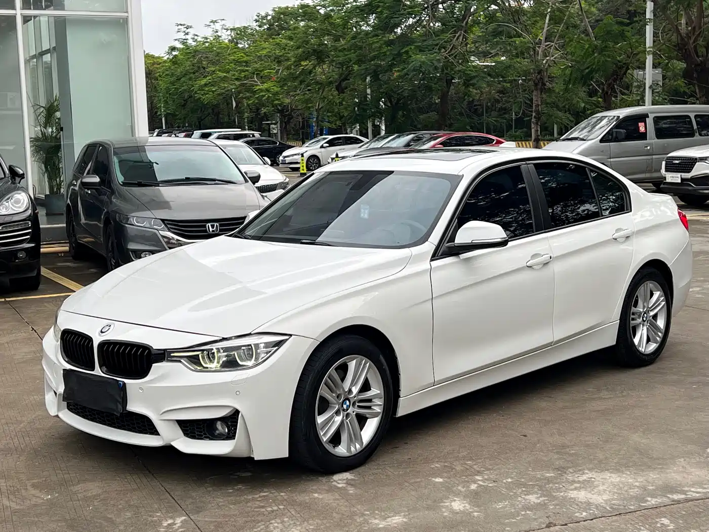 BMW 3 Series 2016 320i Fashion Model