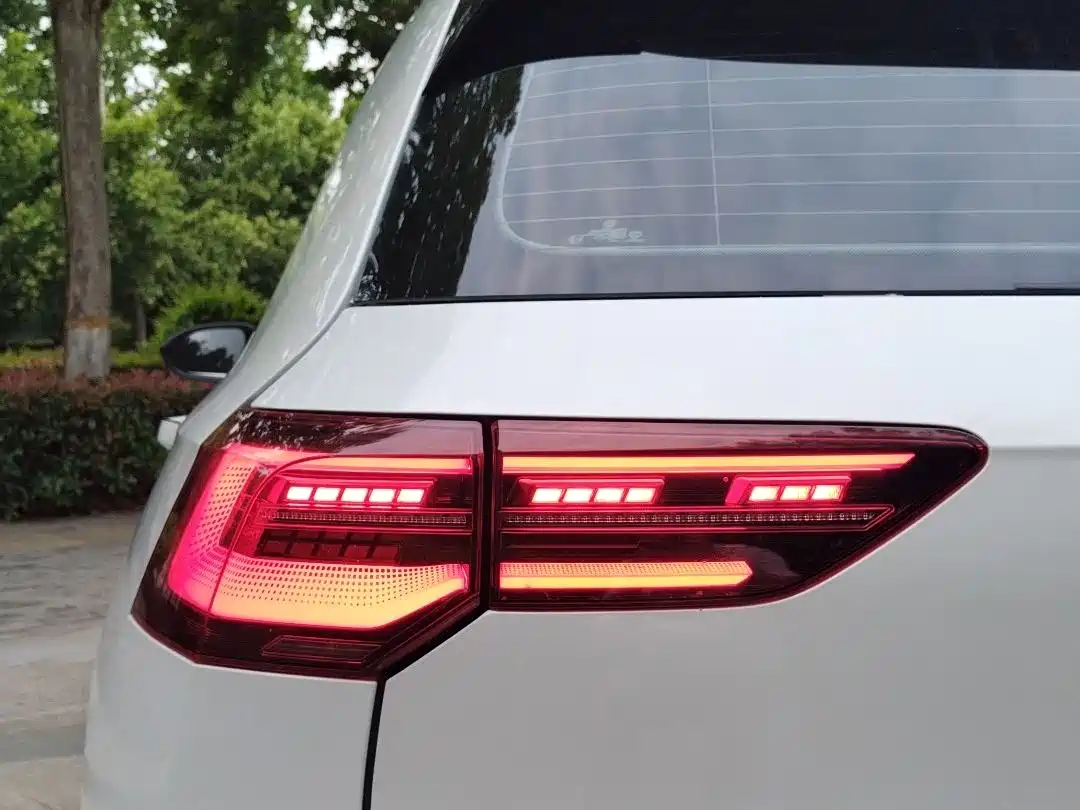 Volkswagen Golf 2021 280TSI DSG R-Line фото 6