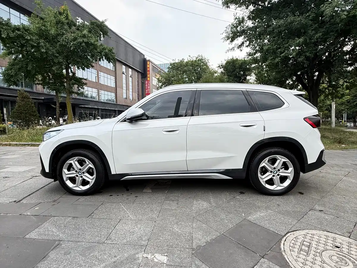BMW X1 2023 sDrive20Li X Design Package фото 8