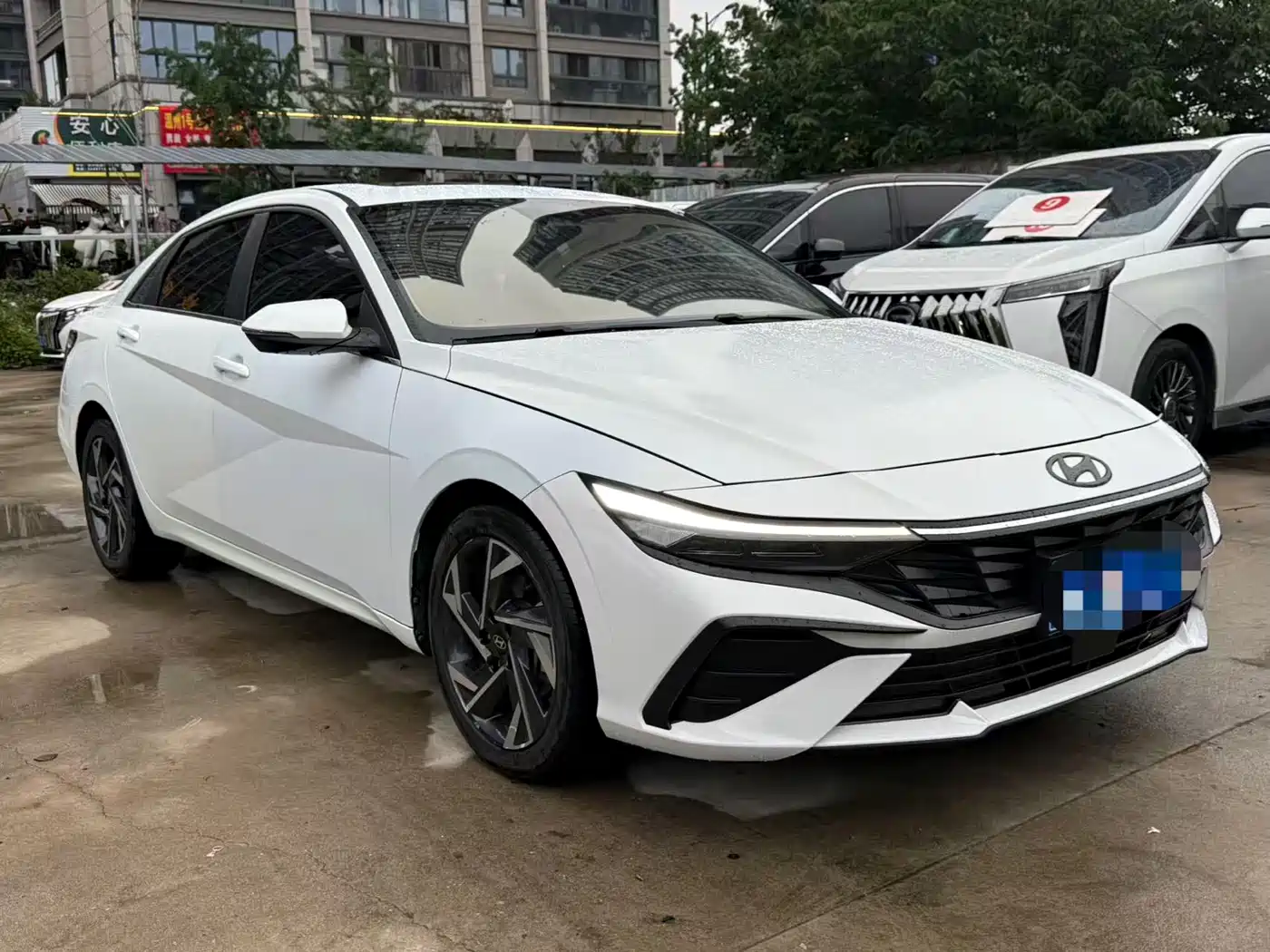 Hyundai Elantra 2022 1.5L CVT TOP Flagship Edition фото 3