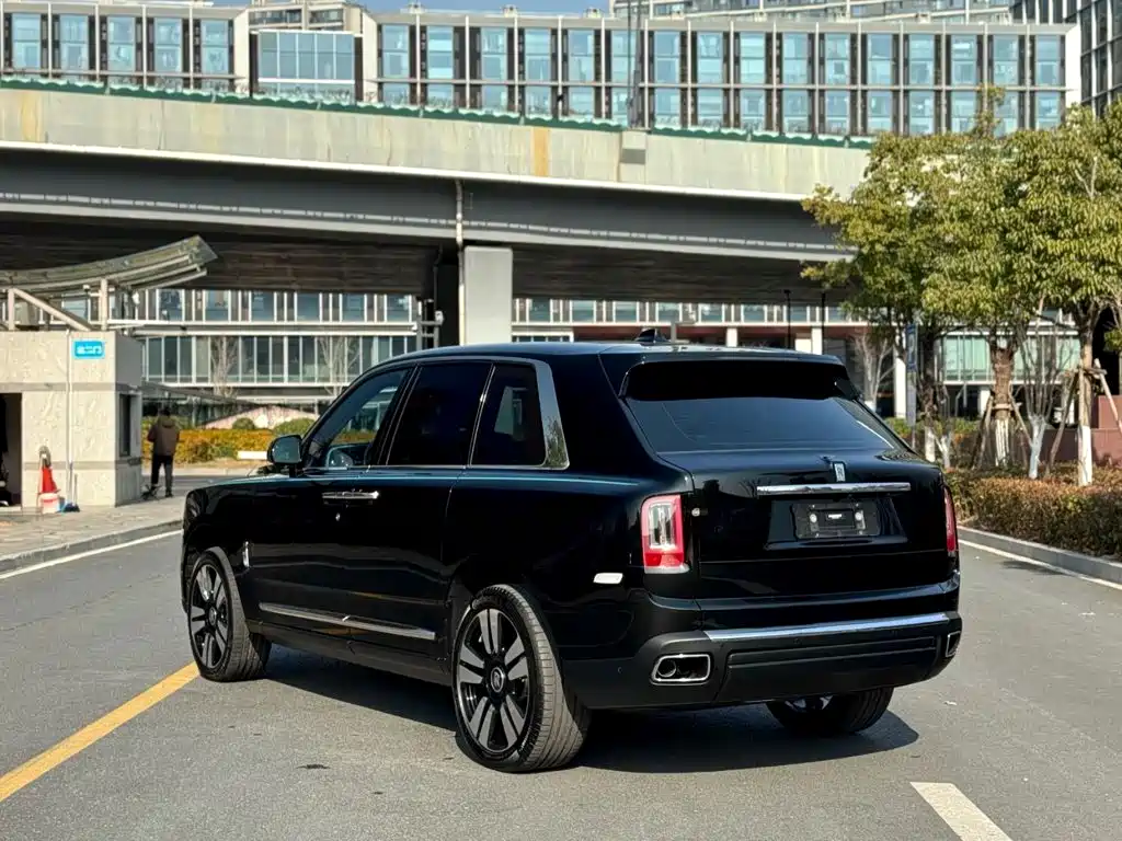 Rolls-Royce Cullinan 2023 2024 4-Seater