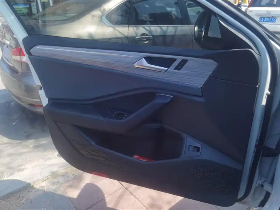 Volkswagen Sagitar 2024 300TSI DSG Surpass Edition фото 7