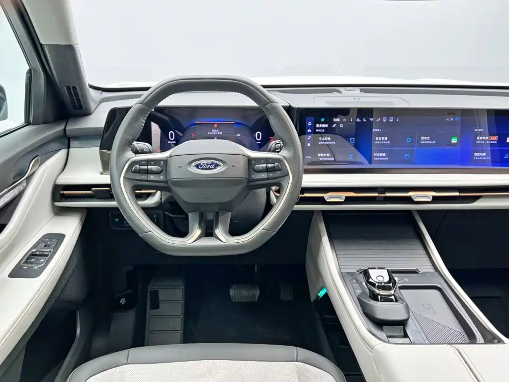 Фото 21 - Ford Edge
