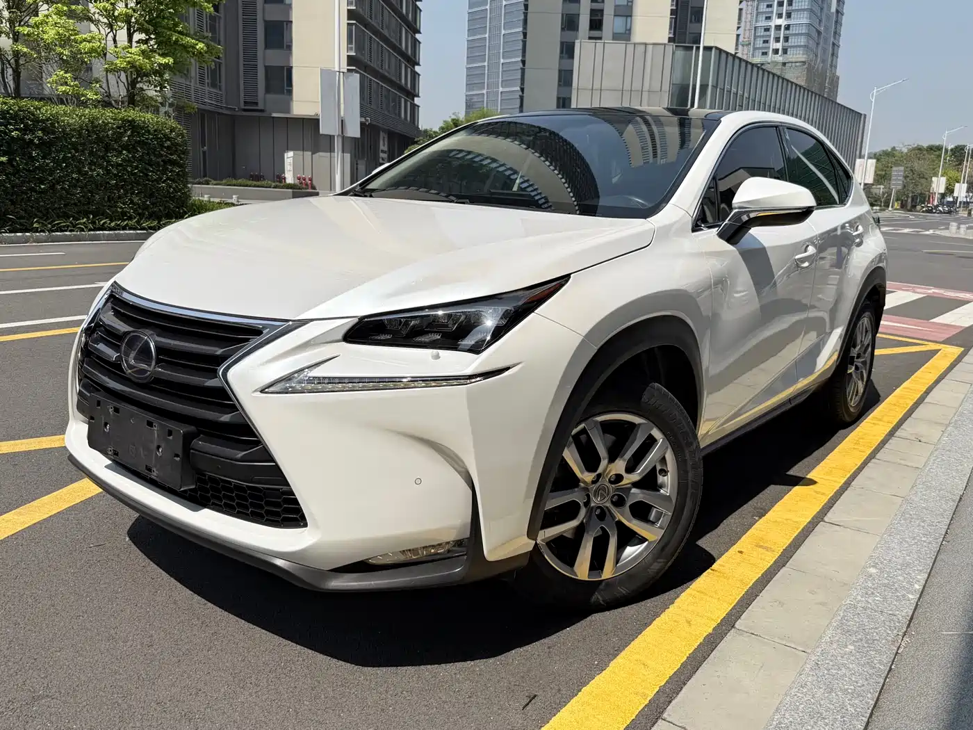 Lexus NX 2015 300h AWD F SPORT
