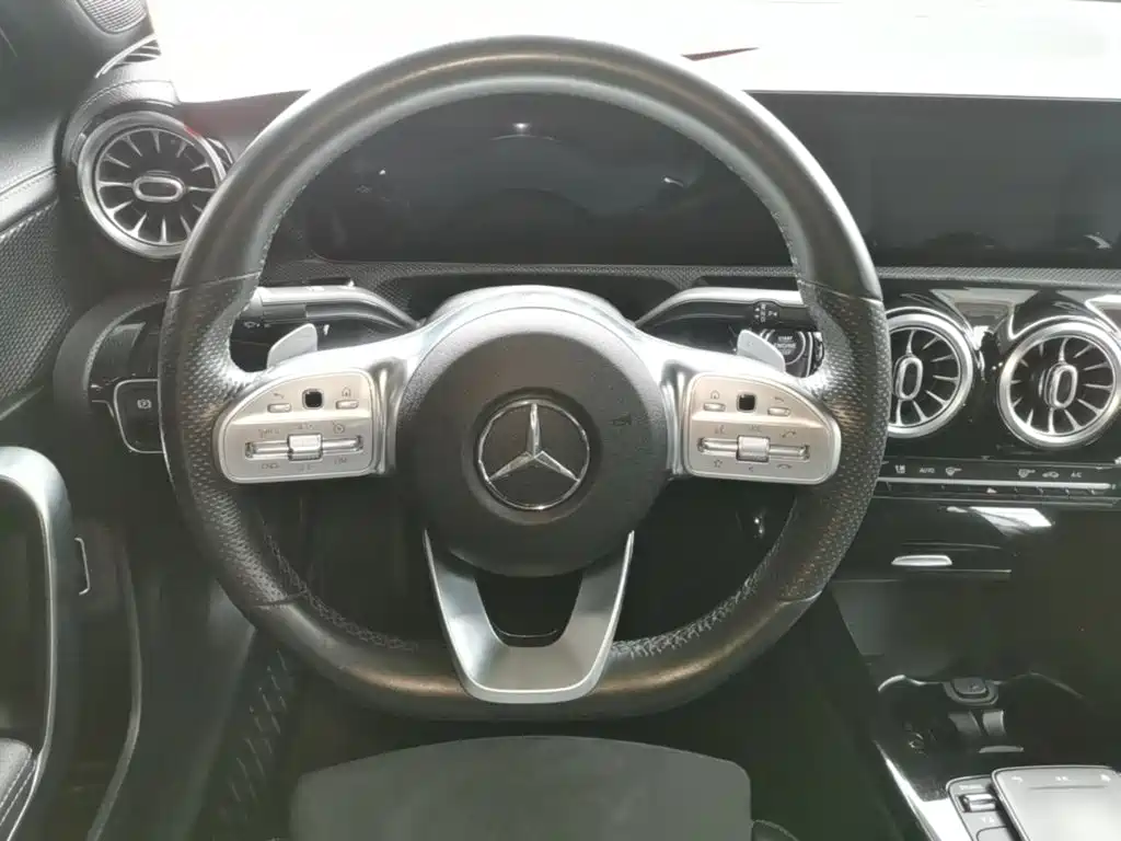 MERCEDES-BENZ CLASS A