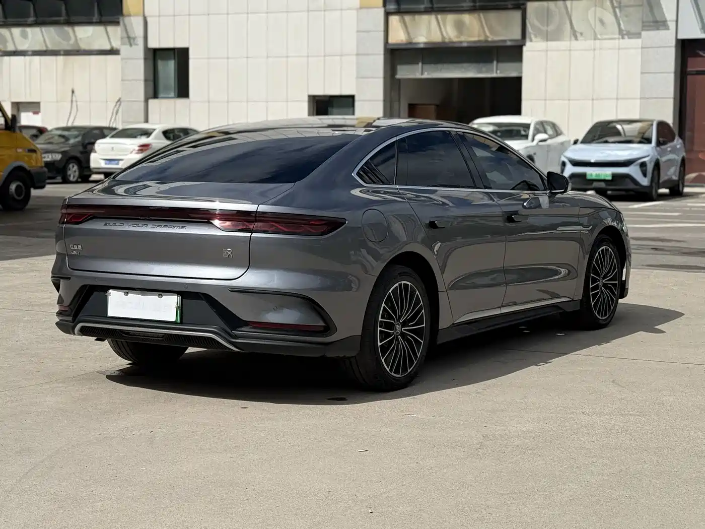 Photo 8 - BYD Han