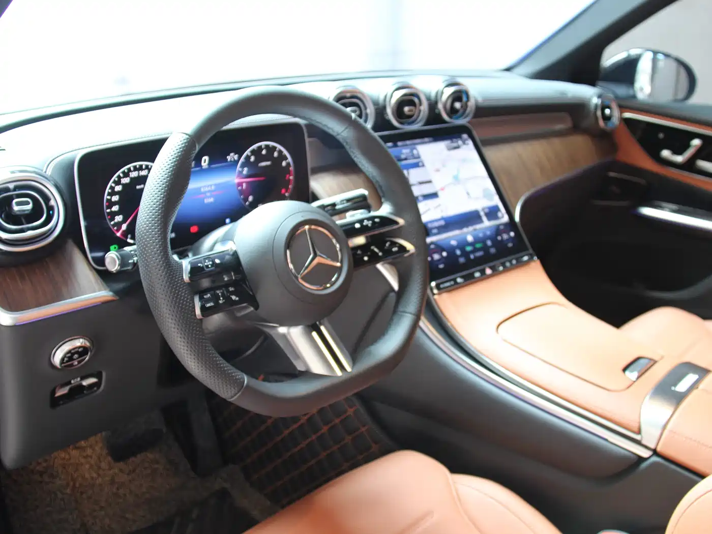 Mercedes-Benz GLC 2024 Facelift GLC 300 L 4MATIC Sport 5-seater фото 10