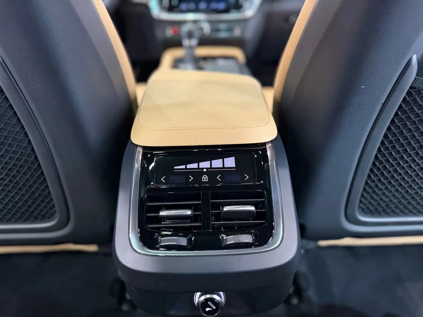 Volvo V90 2019 2019 Cross Country T5 AWD Intelligent Distance China VI