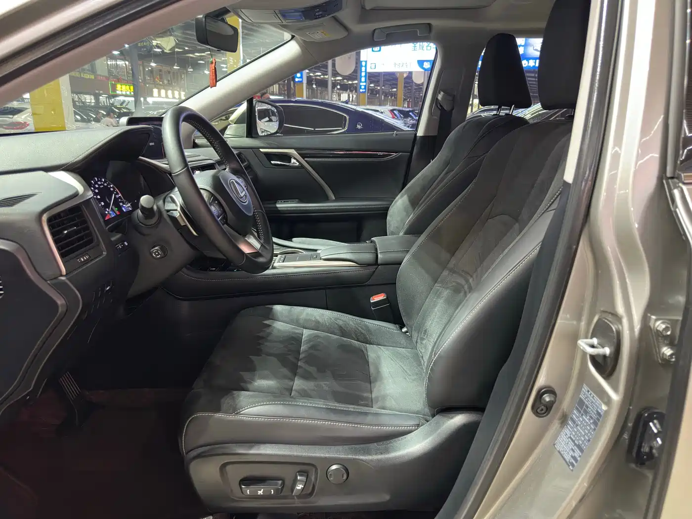 LEXUS RX