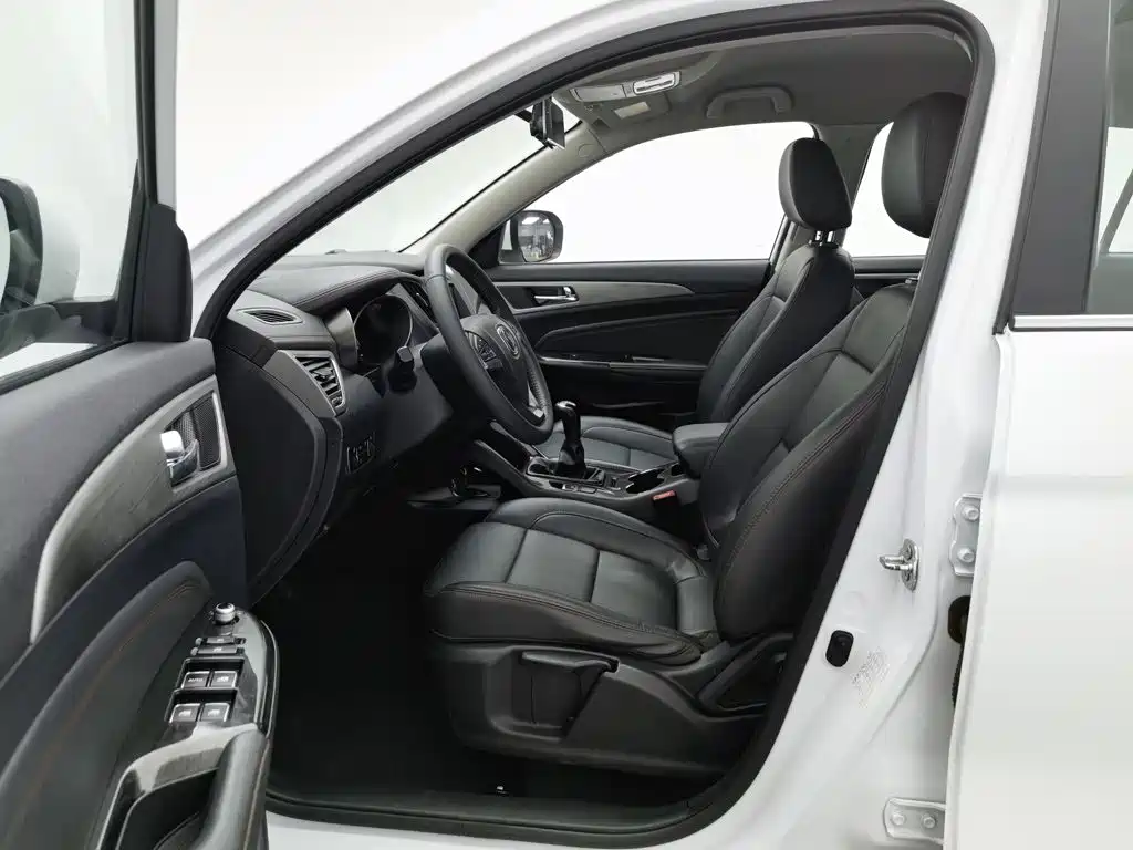 Photo 10 - Changan CS75