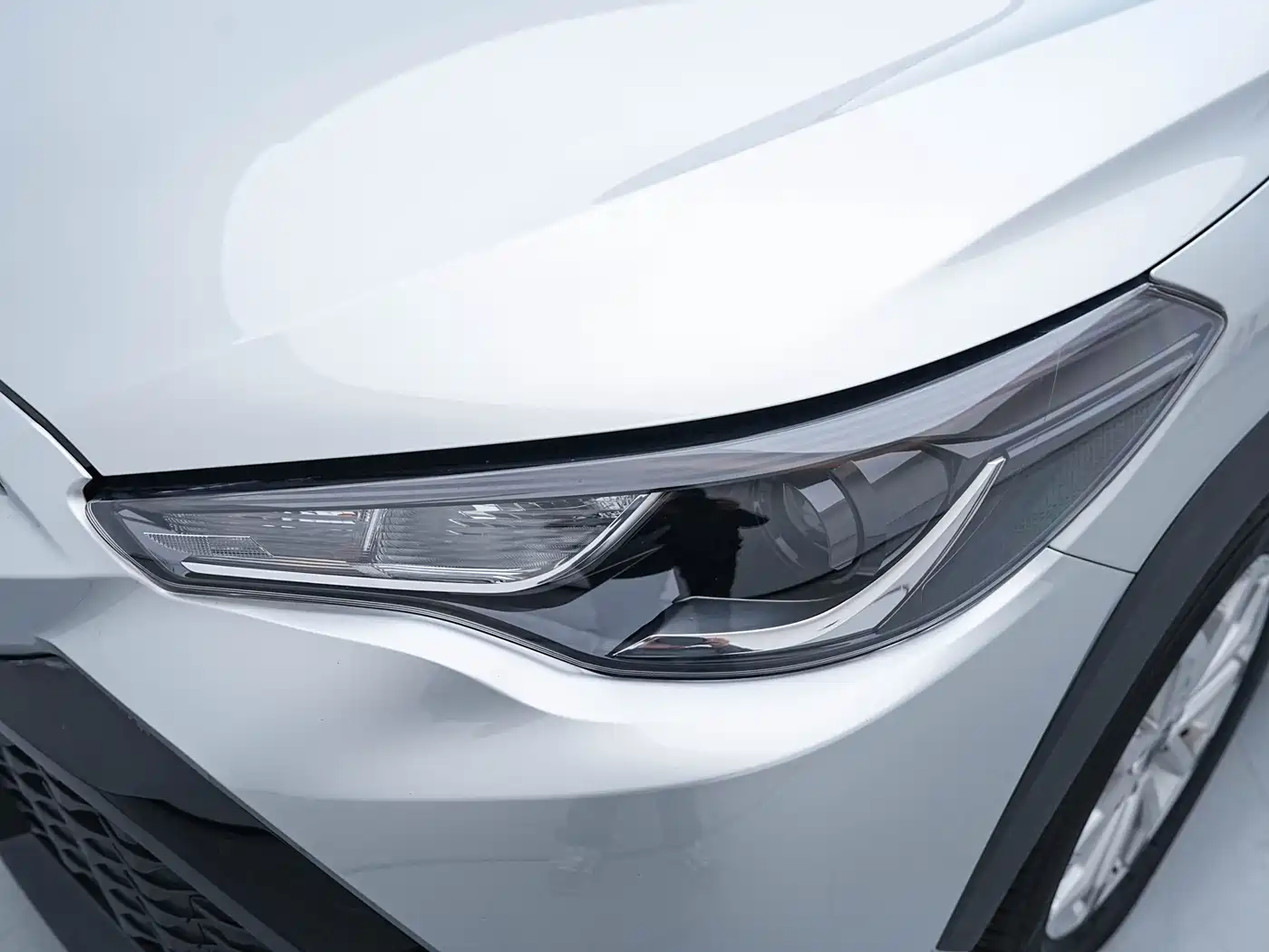 Toyota Frontlander 2023 2.0L CVT Elite Edition фото 14