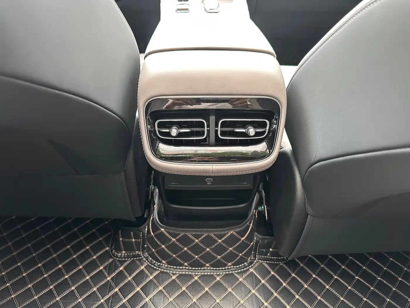 Geely Boyue L 2026 2025 4th Generation 1.5TD DCT Journey Start