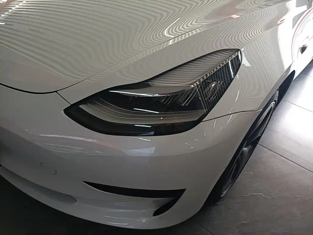 Tesla Model 3 (Import) 2019 2019 Standard Range RWD Upgraded Edition