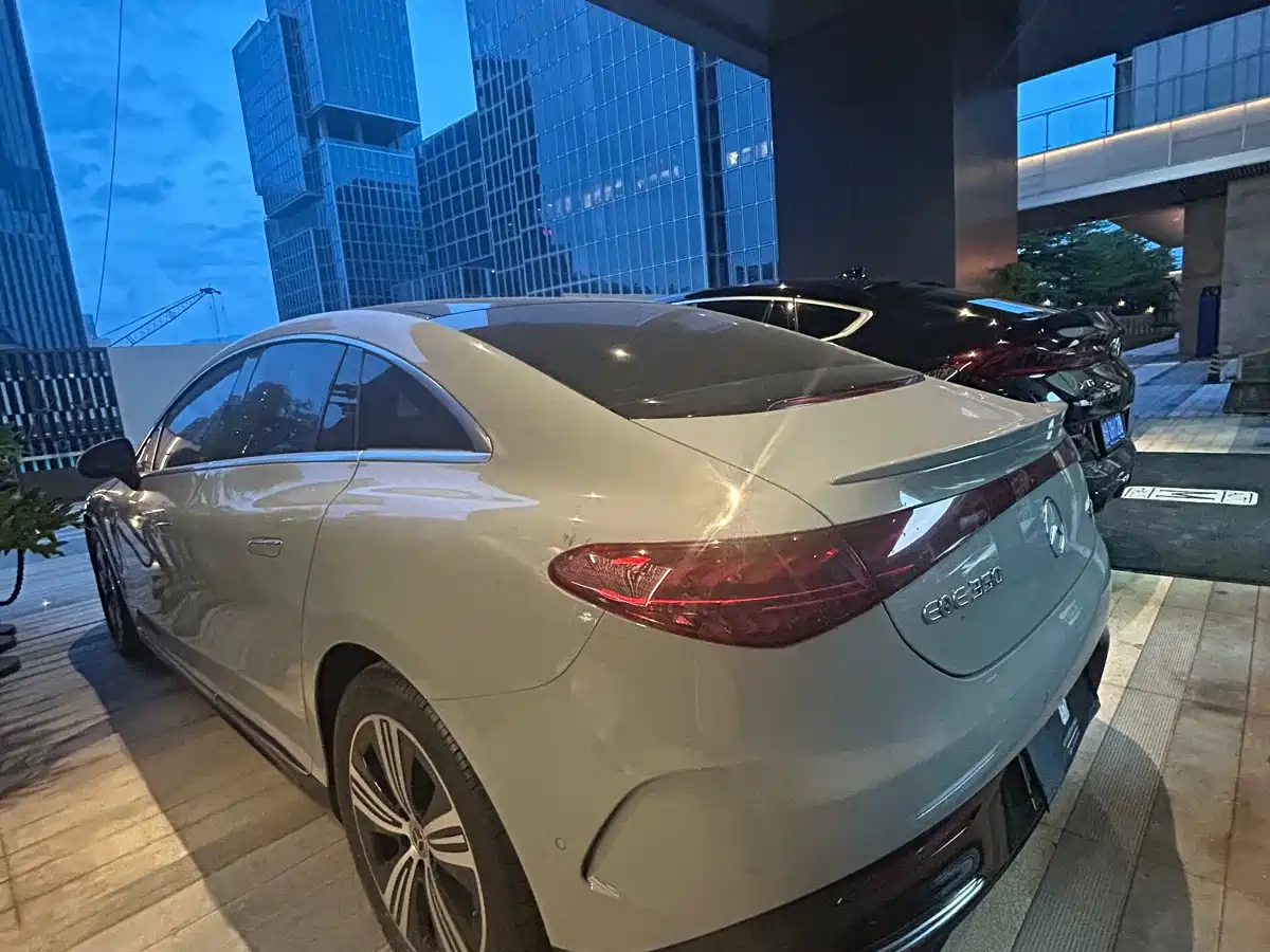 Mercedes-Benz EQE 2022 350 Luxury Edition фото 8